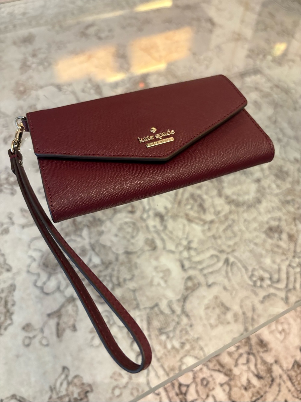 Kate Spade Laurel Way iPhone Wristlet Wallet – Burgundy/Mahogany